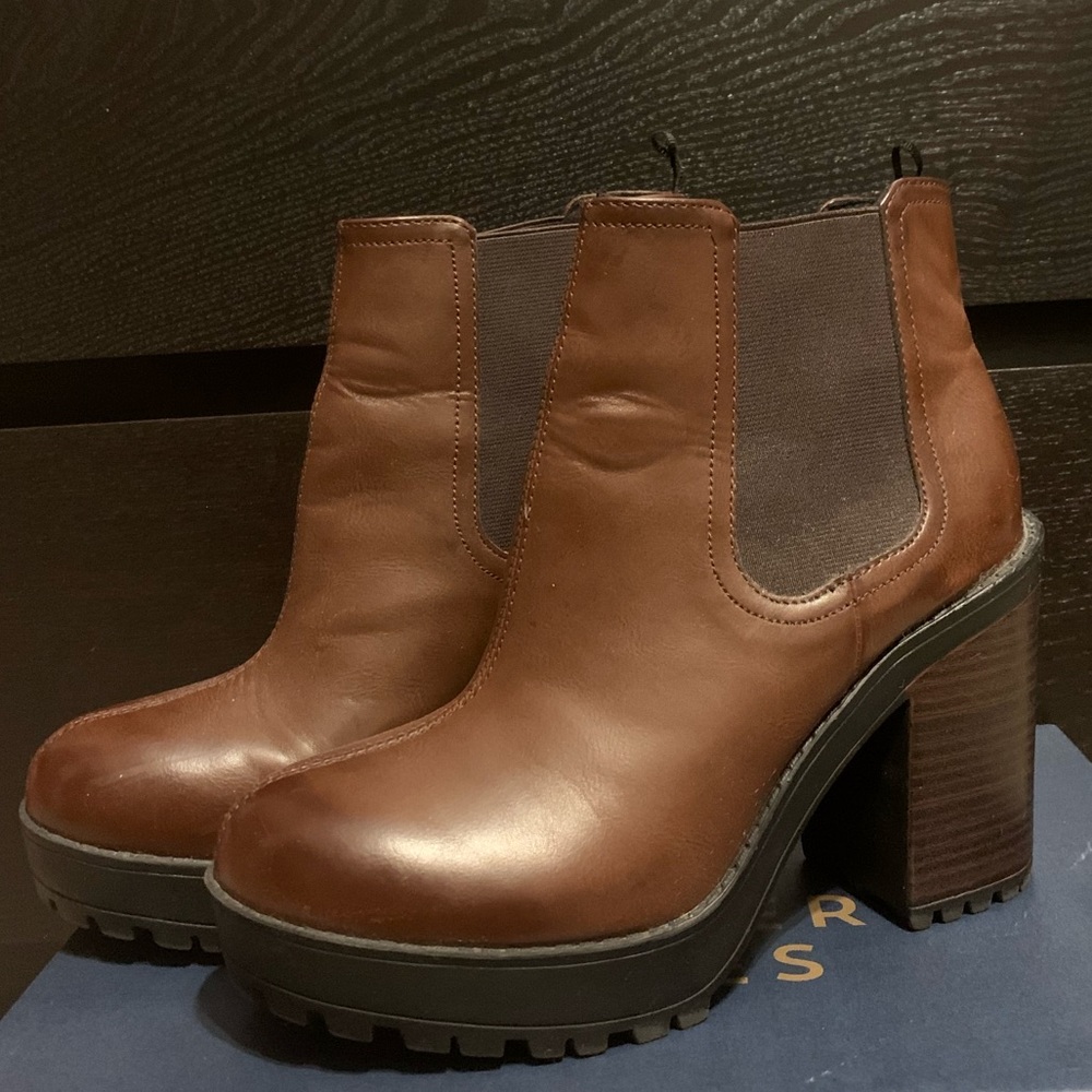 H&M Chunky Platform Lug Sole Heeled Boots